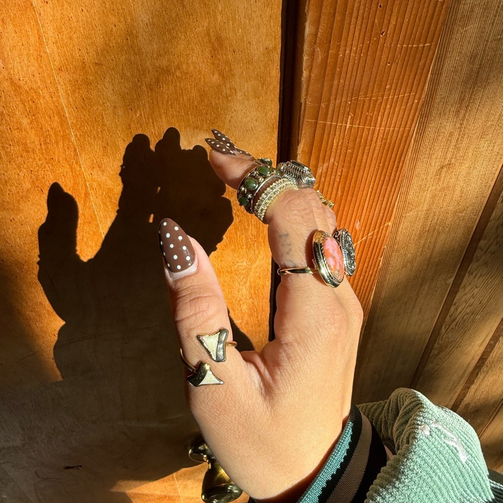 VINTAGE RINGS (SOLD SEPARATELY) - Picture 4 of 5